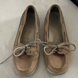 Women’s Sperry boat shoes